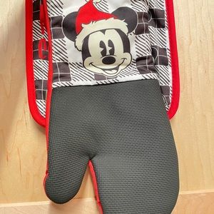 Disney Mickey Mouse Christmas Kitchen Set 2pc from Macy’s